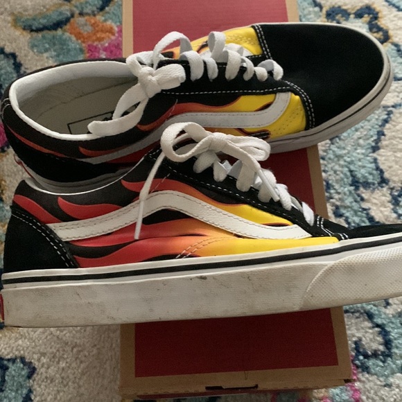 Vans - Picture 3 of 4